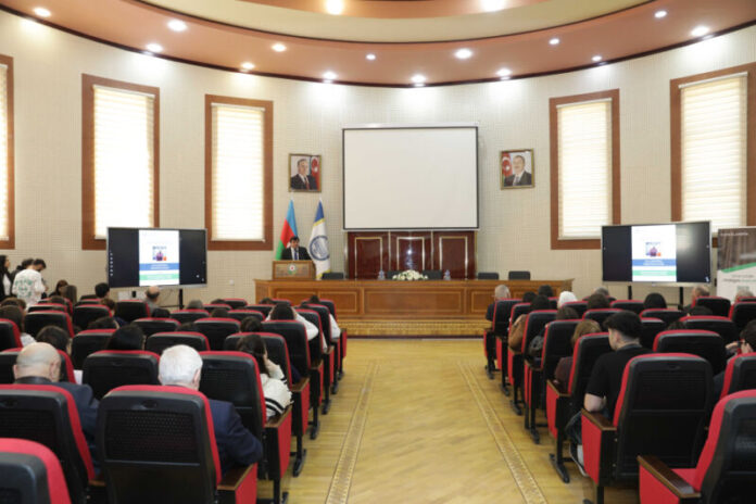 Bakı Dövlət Universiteti (BDU) və “Codelandia” MMC-nin birgə təşkilatçılığı ilə 27 Mart – Azərbaycanda Elm Gününə həsr olunan elmi seminar